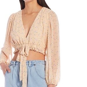 🆕GIANNI BINI TIE FRONT SMOCKED BLOUSE ( Sz M)